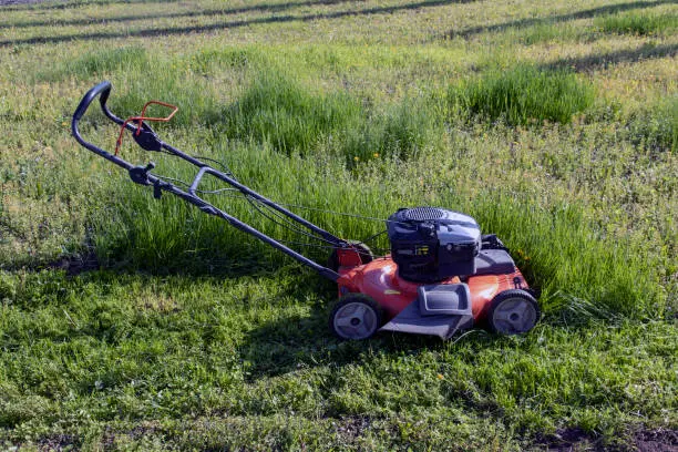 Can you mow wet grass Miami Gardens, FL